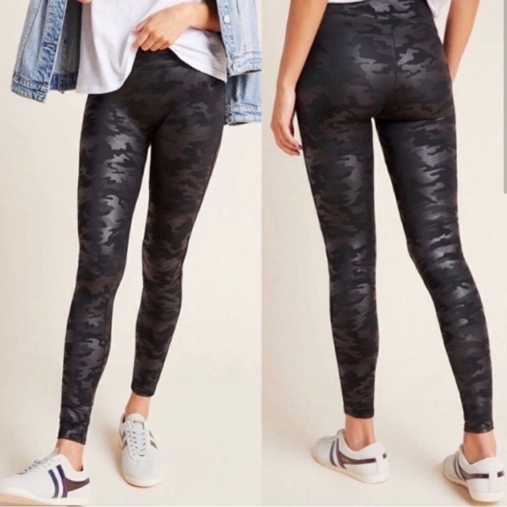 Spanx Black Faux Leather Camo Leggings M